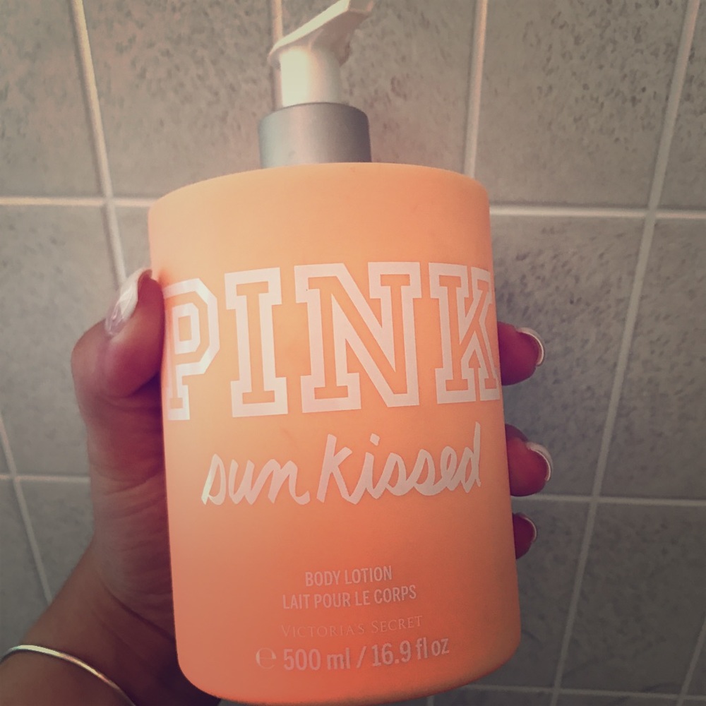 PINk VS Sun Kissed Body Lotion
